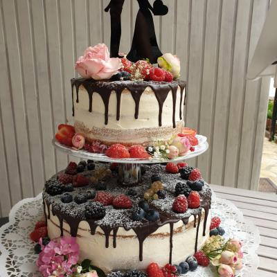 Naked Cake mit Schokolade