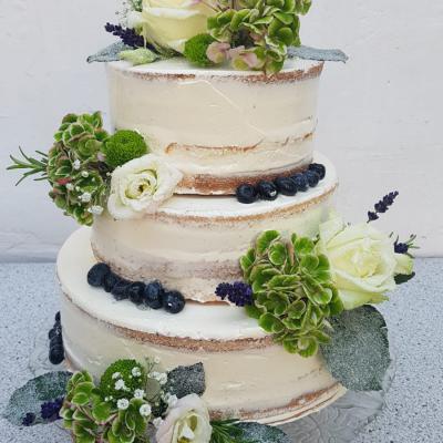 Cafe Kraus Bedburg | Naked Cake in besonderer Farbkombination